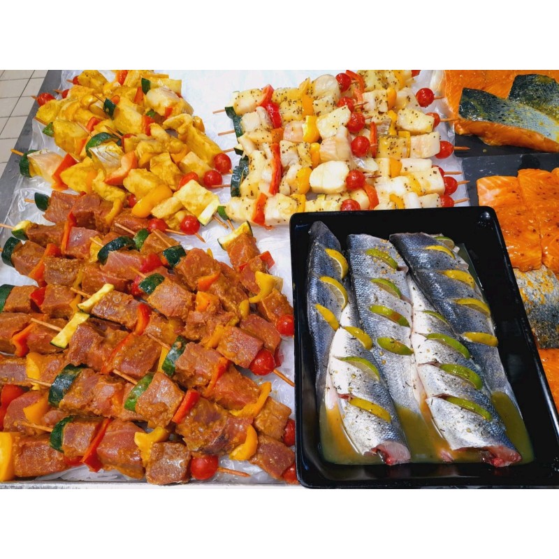 Assortiment de brochettes marinées
