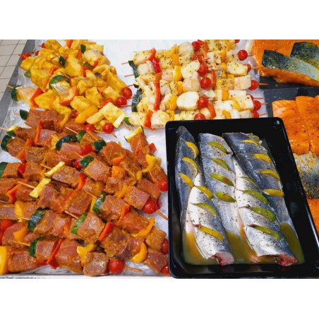 Assortiment de brochettes marinées